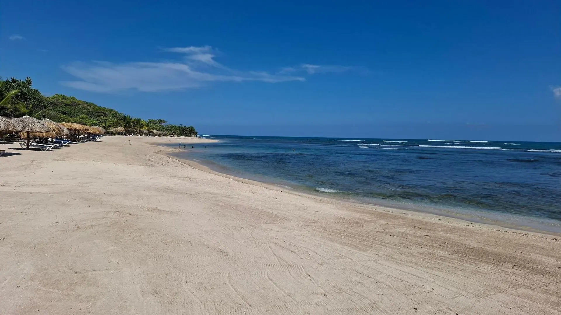 Costambar Seaside Apartment With Pool Puerto Plata